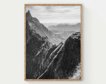 Print van de Schäfler-bergrug: Zwart-wit poster van de Zwitserse Alpen, muurdecoratie met bergkam.