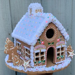 Lit  Gingerbread  House,Holiday Decor,Christmas ornaments