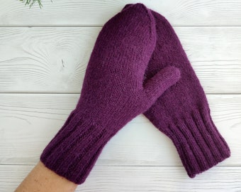 Violet Alpaca and merino wool mittens. Handmade mittens.