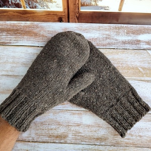 Mittens for men. Merino wool tweed mittens