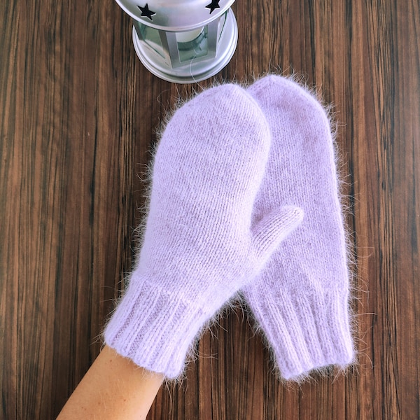 Mitaines angora tricotées lilas