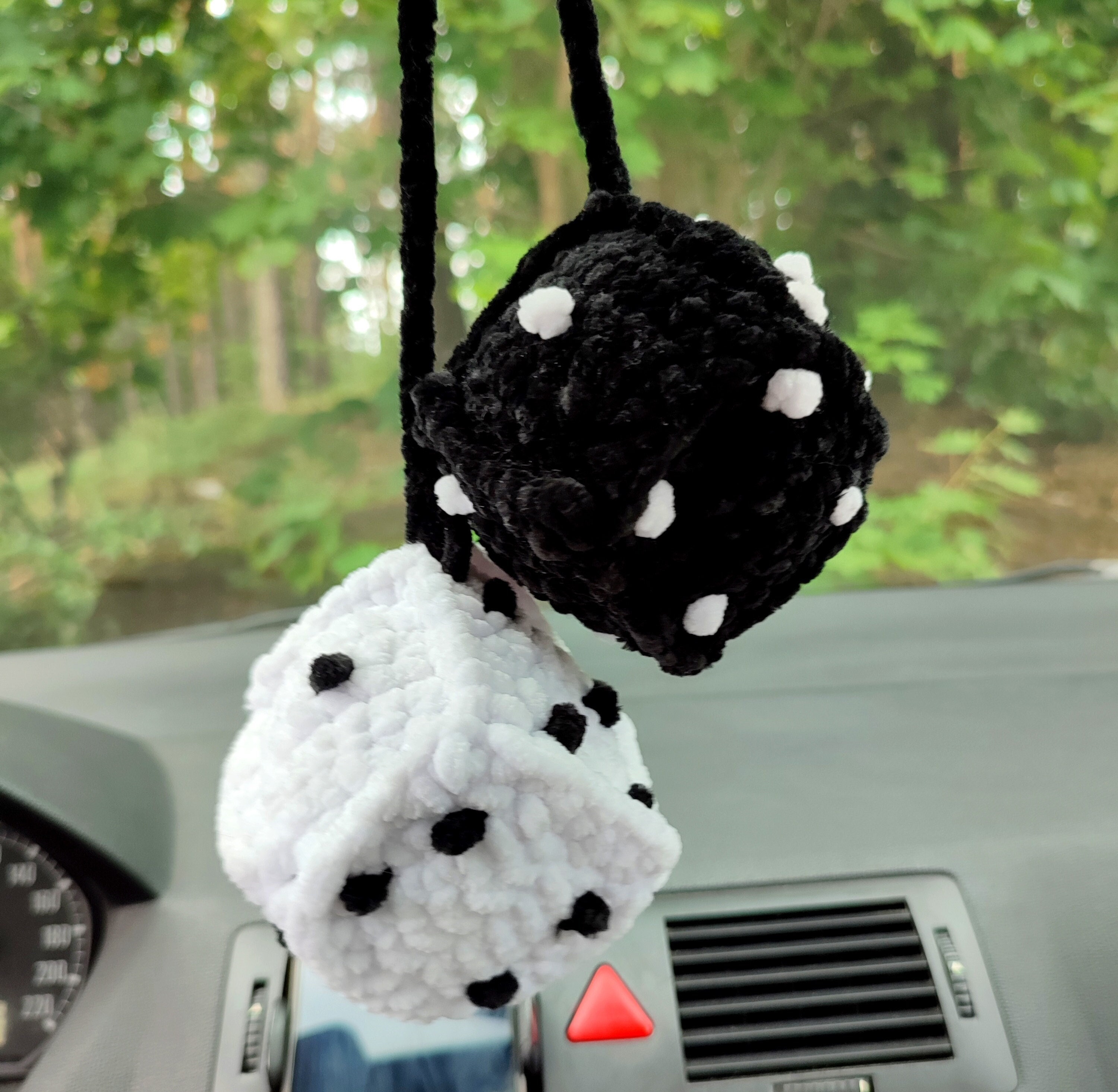 Dice hanging car accessory -  Österreich