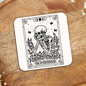 Dessous de carte de tarot « overthinker » | Squelette drôle grunge sorciere cool cadeau original céleste