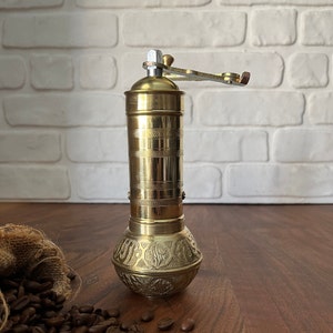 Handmade Traditional Turkish Coffee Grinder With Brass Handle , Brass Coffee Mill, Brass Coffee Grinder, Kitchen Decor