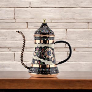 Handmade Copper Olive Oil Dispenser: Hammered Kitchen Cruet (600ml)