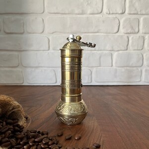 Handmade Traditional Turkish Coffee Grinder With Brass Handle , Brass Coffee Mill, Brass Coffee Grinder, Kitchen Decor
