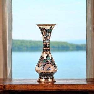 Handgemaakte gegraveerde koperen vaas, koperen decoratieve vaas - ambachtelijk vakmanschap