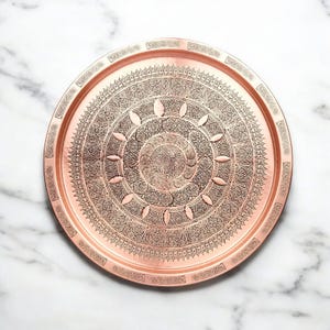 Large Turkish Copper Tray, Engraved Round Serving Tray, Handmade Copper Serving Tray, Coffee Tray, Kitchen Decor, Housewarming Wedding Gift