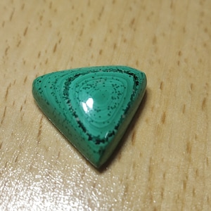 Top Quality 100% Natural Malachite Cabochon Gemstone, Wholesale Price !! Trillion shape 20.62 cts Loose Gemstone-Cabochon Stone