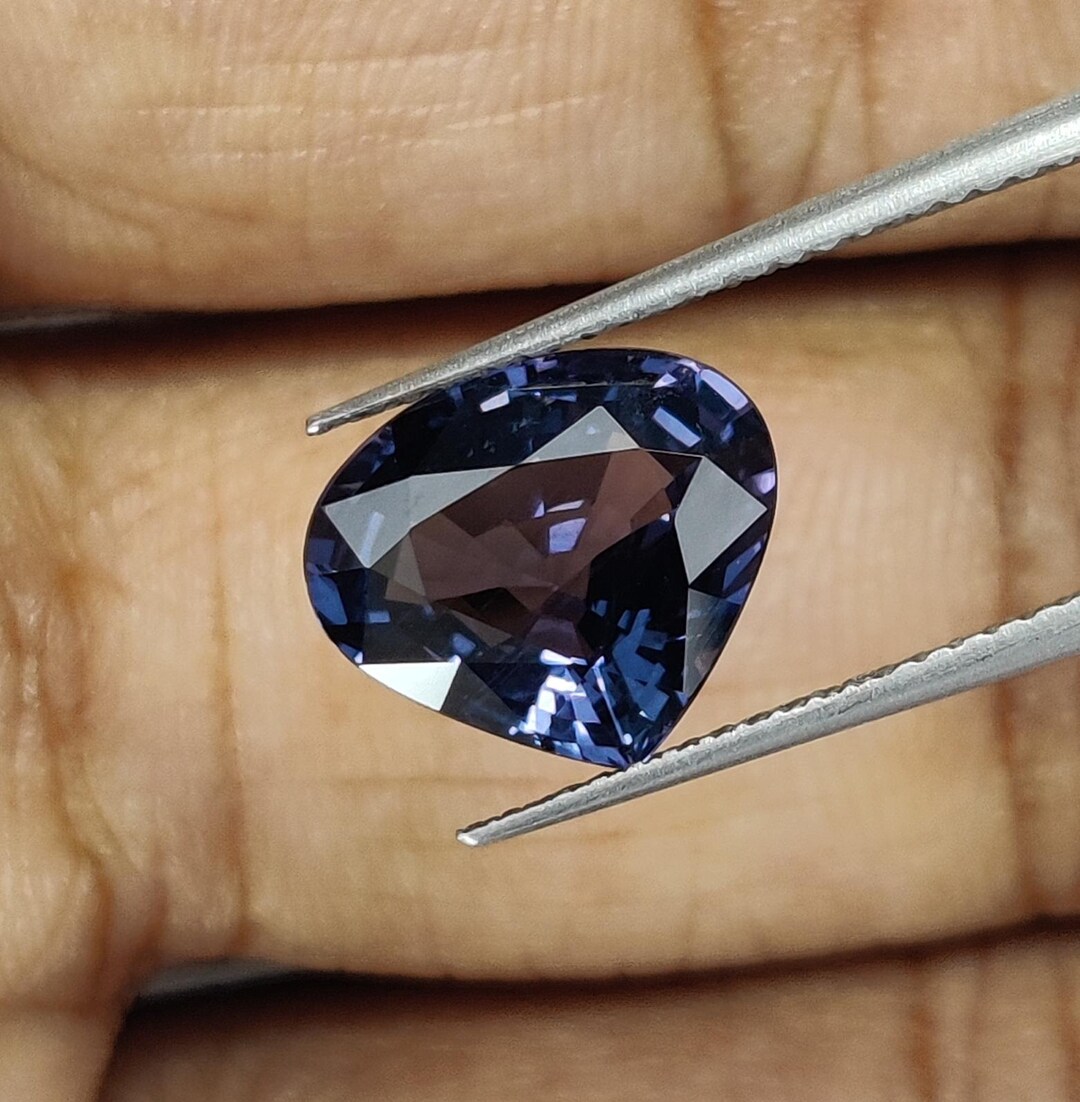 コバルトブルースピネル、3.64カラットのハートシェイプ、タンザニアの