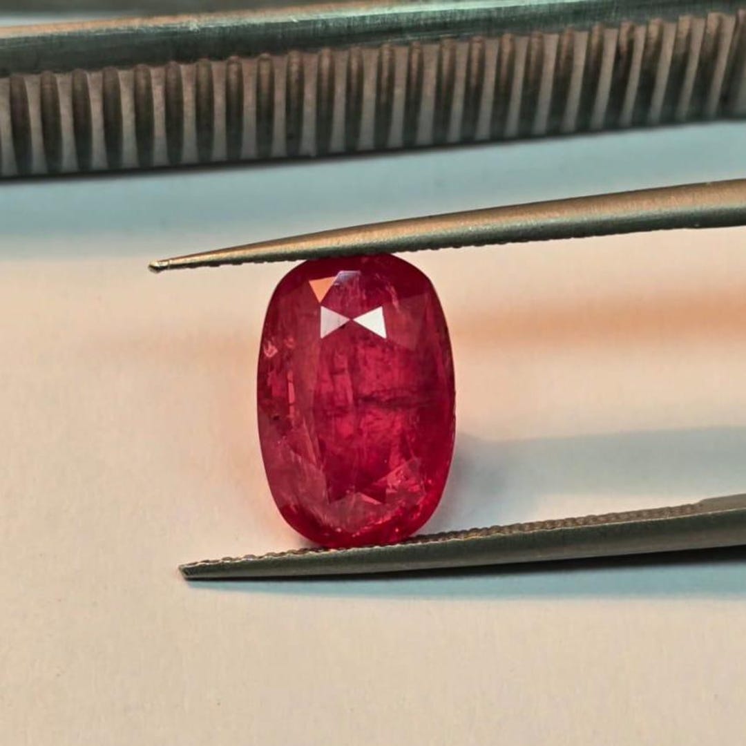Spinal Mahenge Blood Red Color 4.87 Ct Cushion Cut Natural 100% Red ...