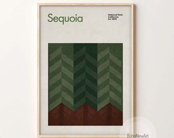 Op de afbeelding: Een minimalistische poster met een geometrisch ontwerp van groene en bruine chevronvormen. De poster heeft de tekst "Sequoia National Park California Est 1890" en "BohoNewArt" onderaan.