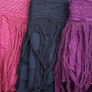 Mini-Dreadlock-Rock aus 100 % natürlicher Baumwolle mit besticktem Gürtel, pflanzlich gefärbt, verstellbarer Blattrock, Feenrock, Boho-Rock