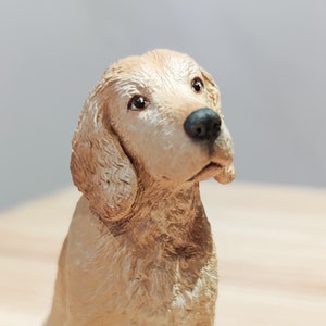 Adorable Cocker Spaniel Art: Realistic Hand-Painted Resin Sculpture for Dog Lovers!
