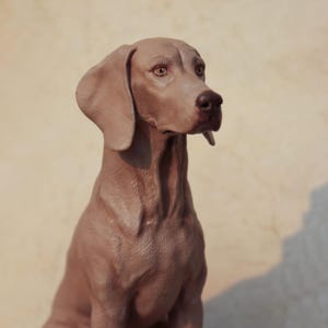 Custom Resin Vizsla Statue - Unique Artwork for Hunting Dog Enthusiasts! 18cm/7in