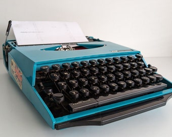 Vintage 1970's Smith-Corona Ghhia Portable Typewriter & Hard Case Turquoise Blue