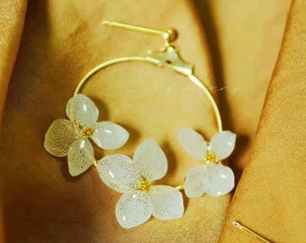 Round hoop earrings with white flowers, gold circle, pearl backs, bday, mother's day, gift for her