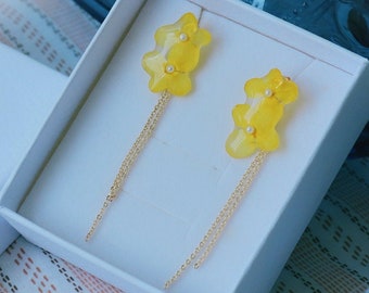 Yellow four-petaled flowers earrings/handmade/14K gold/pearl/tassel