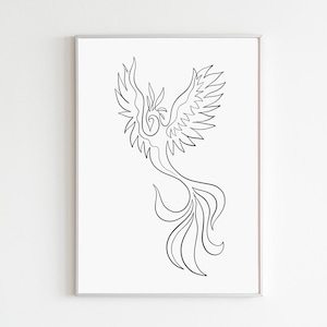 Op de afbeelding: Een ingelijste wandkunstprint met een zwarte lijntekening van een feniks met gespreide vleugels en een lange, vloeiende staart. Het ontwerp is gecentreerd op een effen witte achtergrond, omsloten door een dunne, lichtgekleurde rechthoekige lijst.