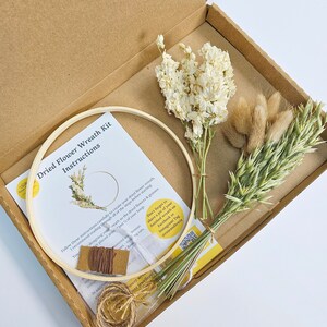 Dried flower wreath making kit for adults, best friend gift for her, Christmas gift for mum, hen do activities, craft kits for women image 2