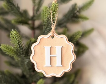 Custom Initial Christmas Tag – Wooden & Acrylic Christmas Tree Bauble – Custom Letter Stocking Tag and Gift Tag – Unique Christmas Ornament