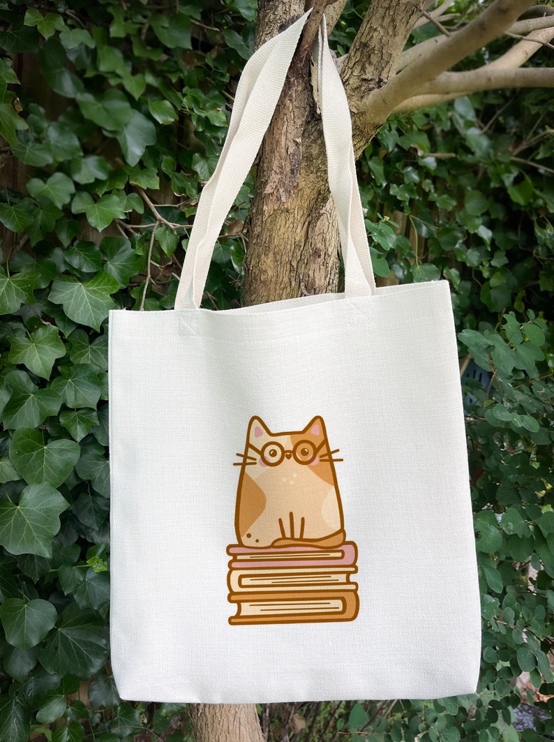 Hazel Bookworm Cat Tote Bag// leesgrage, boekenliefhebber, boekenwurm geschenken, kattenliefhebber geschenken afbeelding 5