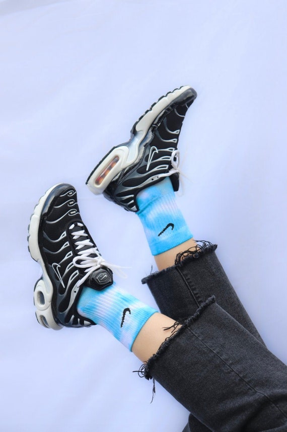 sky blue nike socks