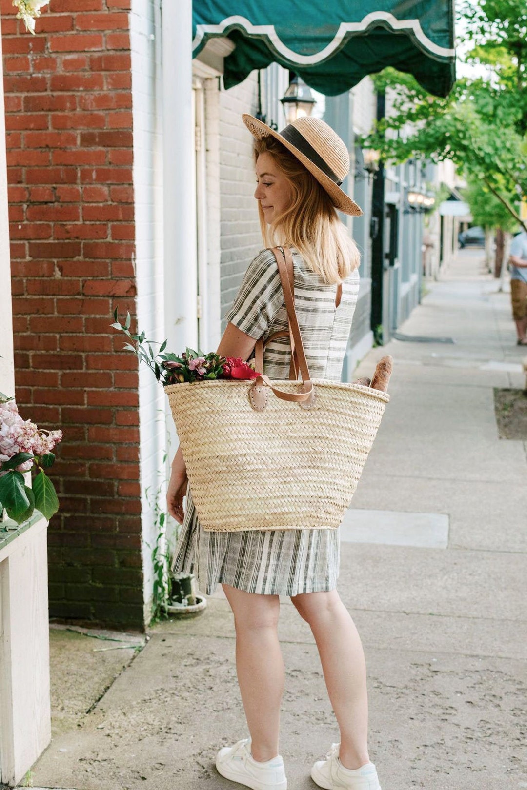 French market basket in straw, Beach Bag Handmade - Natural French Basket  Handle leather