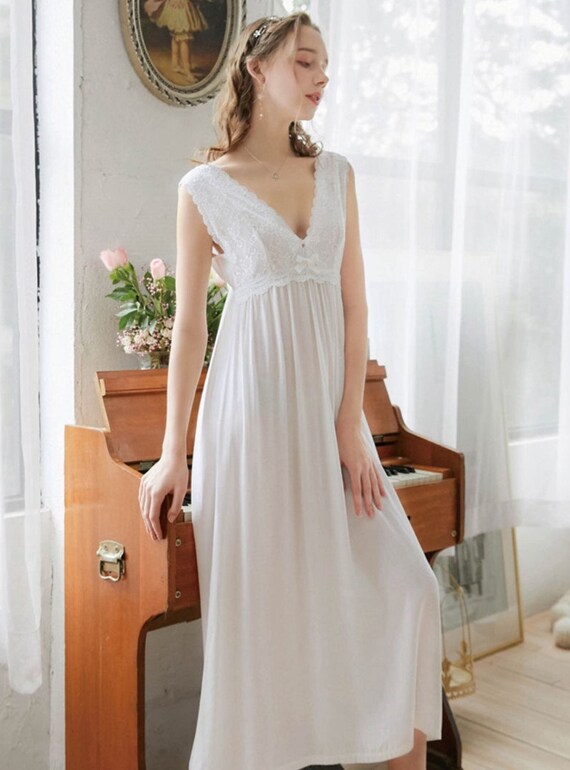Classic Sleeveless Cotton Nightgown 