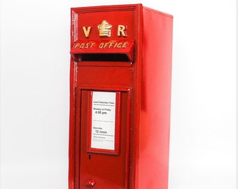 Victorian Regina VR Cast Iron Post Letter Mail Box Royal Mail Red Powder Coated