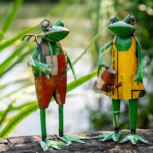 Paar gerecyclede/geüpcycled blikken tuinmankikkers