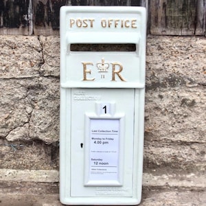 Biała skrzynka pocztowa ER Postal Front