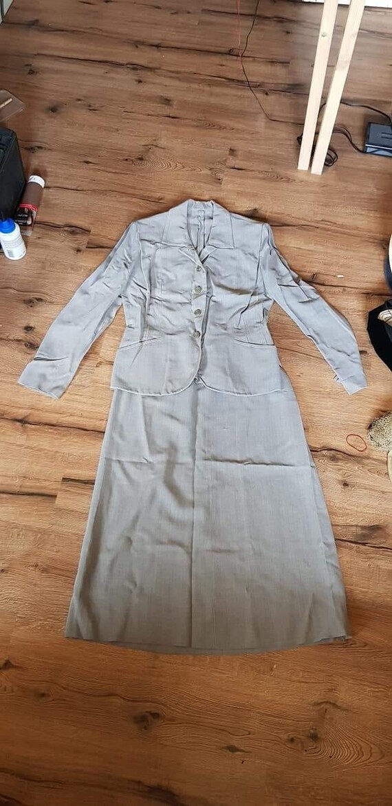 Grey 1930s female ensemble / suit