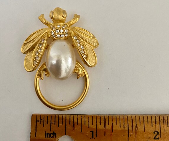 Vintage eye glass bee matt gold pin with pearl an… - image 3