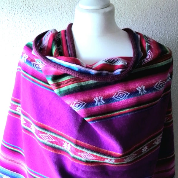 Beautiful aguayo ruana and alpaca details, Andean poncho, winter clothing, unisex clothing, folk style, Andean crafts