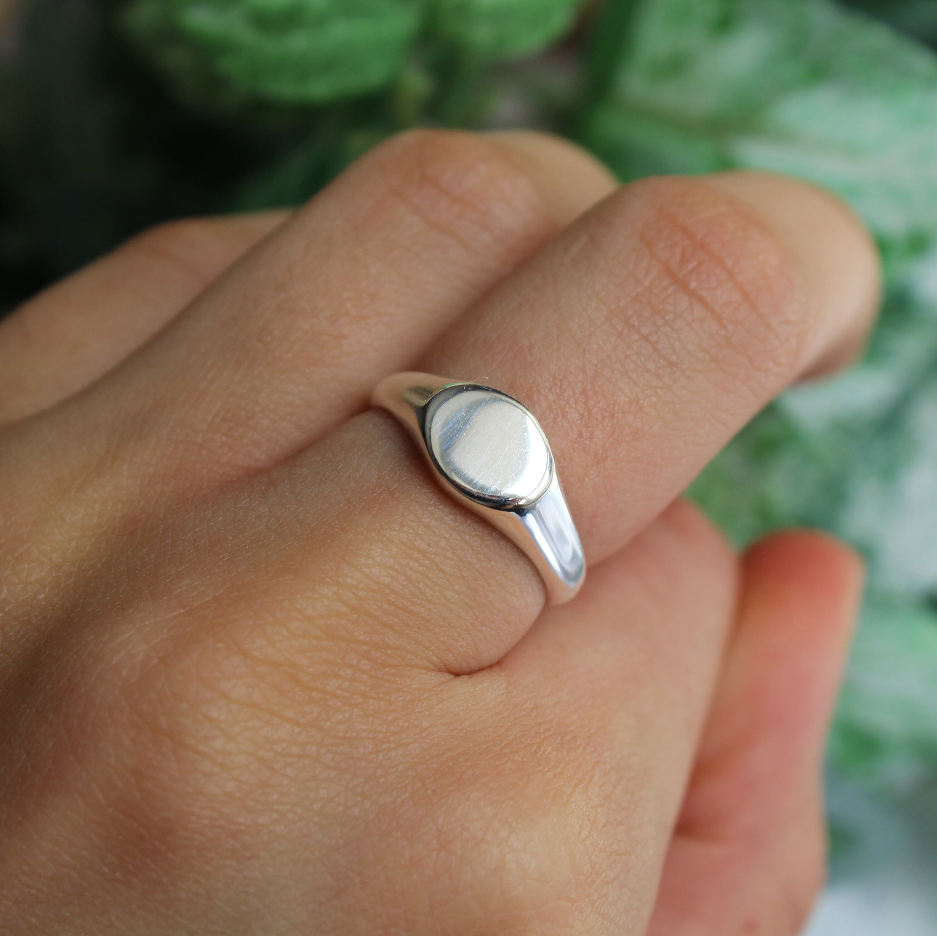 ヴィンテージ！ Sterling Silver Oval リング Lind Signet Ring Sterling Silver Ring 925 Oval Crown Size 6