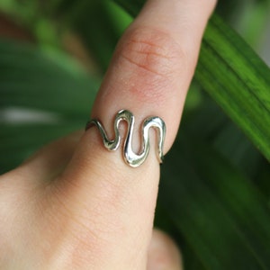 Sterling Silver Wavy Ring - Dainty Wave 925 Rings for Women - Funky Wave Abstract - Tarnish Free Gift - Plain Everyday Statement Stacking