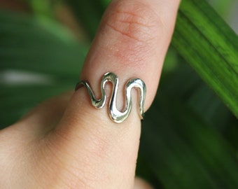 Sterling Silver Wavy Ring - Dainty Wave 925 Rings for Women - Funky Wave Abstract - Tarnish Free Gift - Plain Everyday Statement Stacking