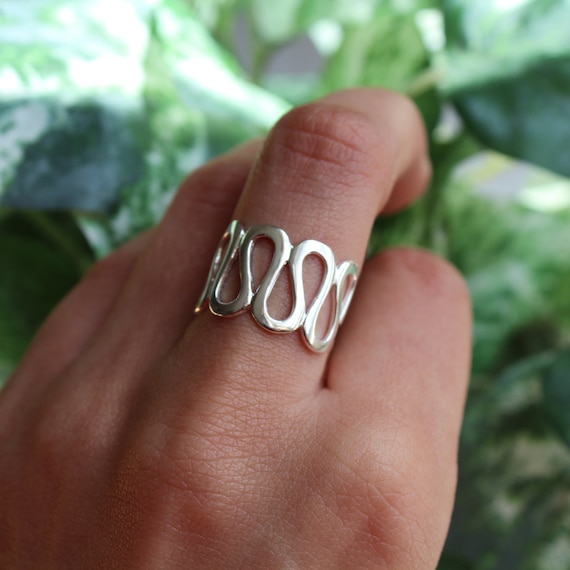 Sterling Silver Wavy Band Ring Dainty Wave 925 Rings for Women Funky  Abstract Squiggle Tarnish Free Gift Statement Dainty Twist Band - Etsy