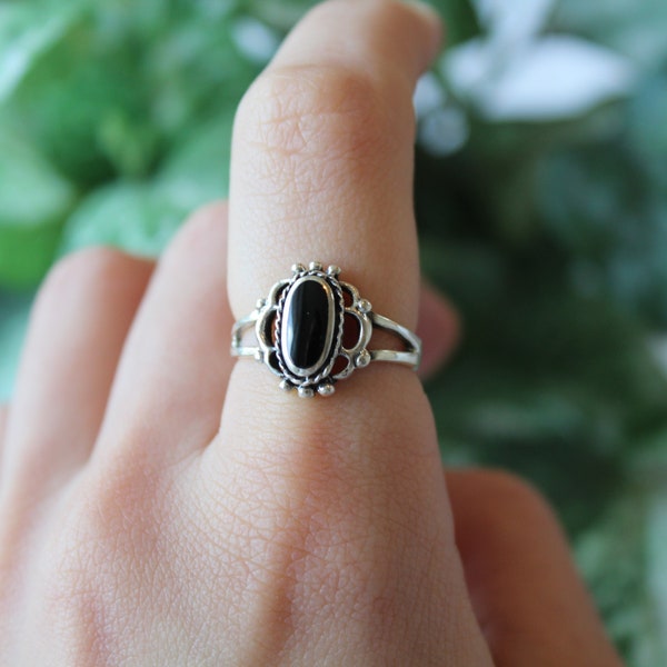 Sterling Silver Black Oval Swirl Frame Ring - Witch Gothic Twist Filigree Stacking Dainty - 925 Silver Rings for Women - Band Statement Gift