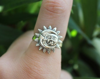 Sterling Silver Happy Face Sun Moon Circle - Statement 925 Silver Rings for Women - Dainty Stacking Astrology Star Cosmic Zodiac Gift Band