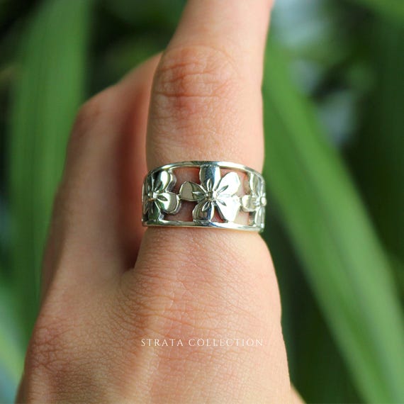 Large Cutout Flower Ring Large Cutout Flower Ring