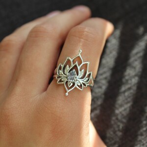 925 Sterling Silver Inlaid Zircon Lotus Shape Ring