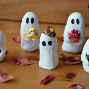 甘いお菓子 幽霊 | 不気味 | 幽霊 | 幽霊 | ハロウィン | ケーキ | チョコレート | 代替デコレーション | ワッフル | おいしい | ギフトアイデア