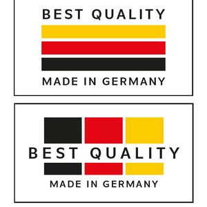 K&ouml;nnte beinhalten: Ein wei&szlig;es Etikett mit schwarzem Text, der "BEST QUALITY" und "MADE IN GERMANY" lautet. Das Etikett zeigt einen horizontalen dreifarbigen Streifen in Schwarz, Rot und Gelb.