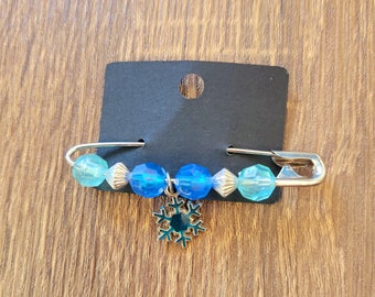 Winter Charm Pin - Handmade - Snowflake Snowman