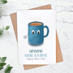 Carte personnalisée grand-père pour la fête des pères - Personnage aquarelle en forme de tasse de thé