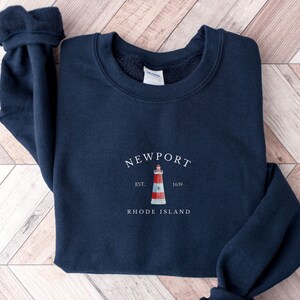 Sudadera de Rhode Island de NEWPORT, sudadera unisex de cuello redondo Heavy Blend™, sudaderas de cuello redondo para mujer, estética náutica, sudadera gráfica