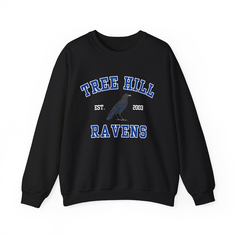 TREE HILL RAVENS、スコット 23 ジャージ、ユニセックス ヘビー ブレンド™ クルーネック スウェットシャツ、その他のギフト、Tree Hill マーチャンダイズ、ノースカロライナ、レイブンズ スウェットシャツ 画像 2