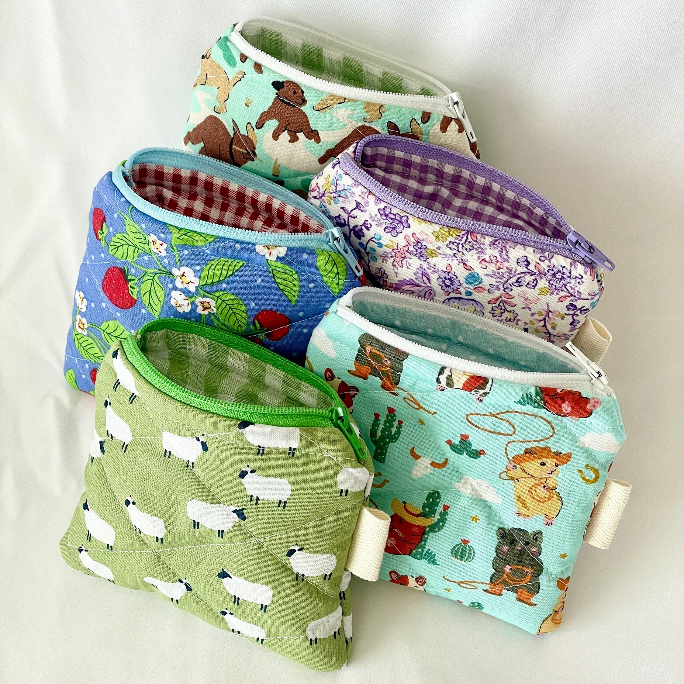 Handmade Quilted Coin Purse, Mini Wallet, Small Zipper Pouch